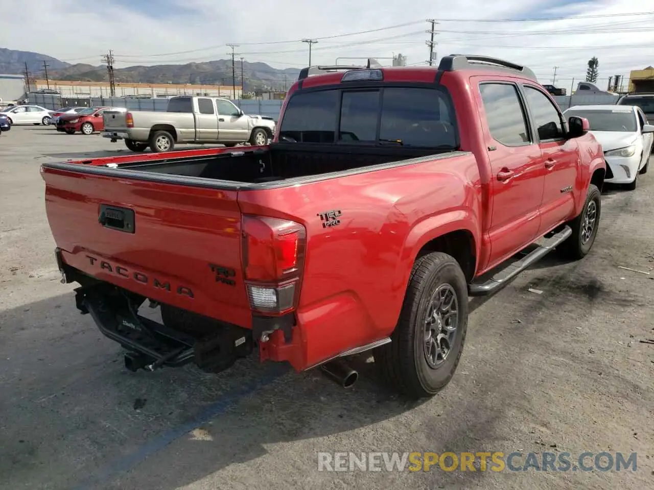 4 fotografías del automóvil dañado 5TFAX5GN7KX162247 TOYOTA TACOMA 2019