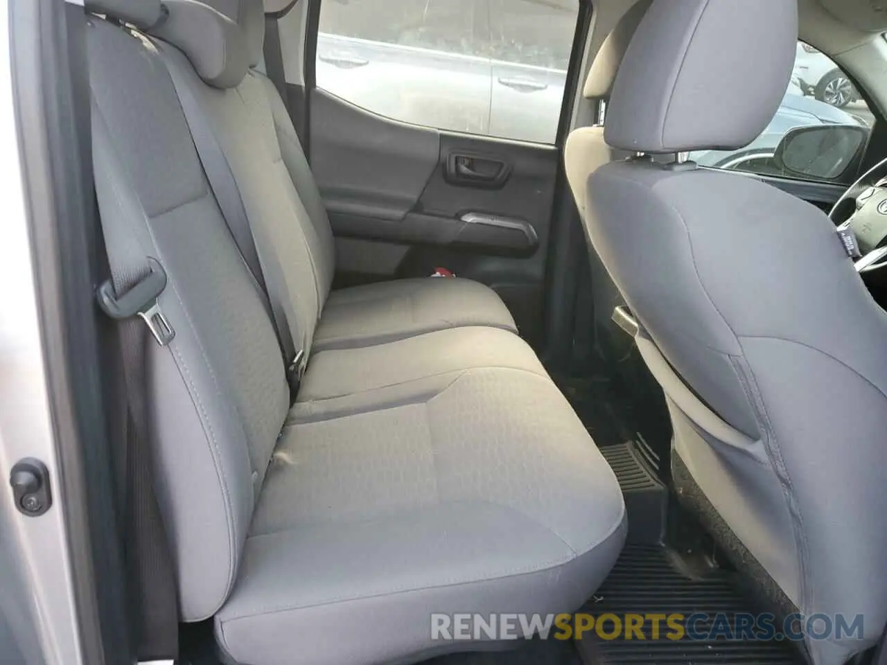 10 fotografías del automóvil dañado 5TFAX5GN8KX148261 TOYOTA TACOMA 2019