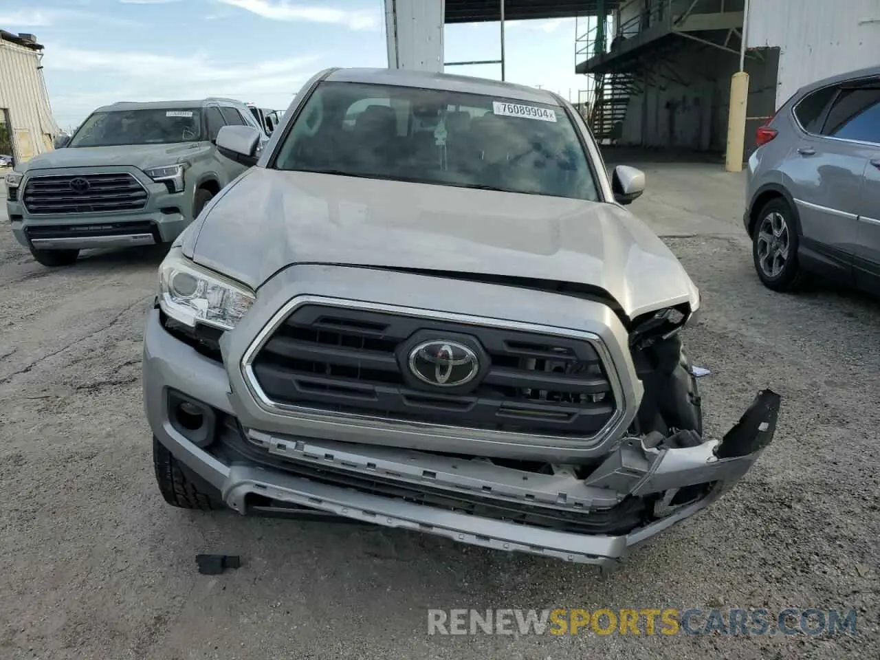 5 fotografías del automóvil dañado 5TFAX5GN8KX148261 TOYOTA TACOMA 2019