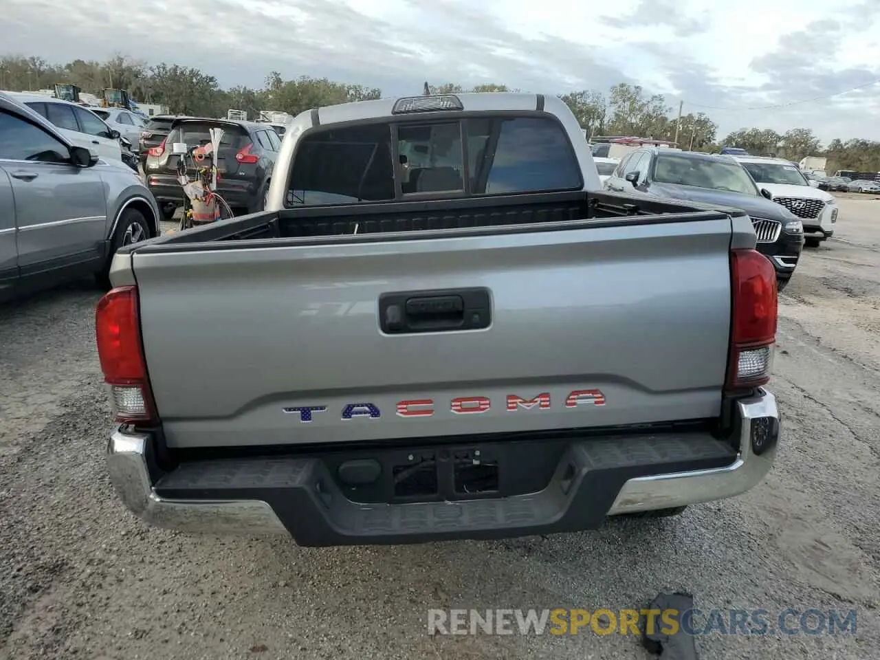 6 fotografías del automóvil dañado 5TFAX5GN8KX148261 TOYOTA TACOMA 2019