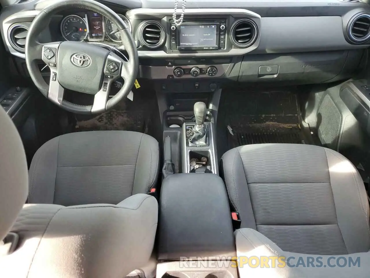 8 fotografías del automóvil dañado 5TFAX5GN8KX148261 TOYOTA TACOMA 2019