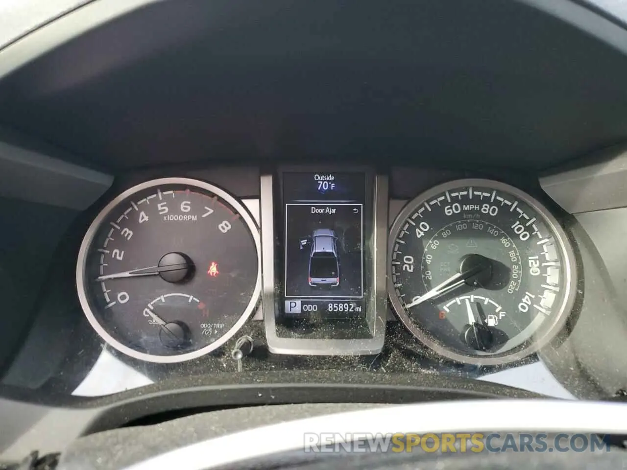 9 fotografías del automóvil dañado 5TFAX5GN8KX148261 TOYOTA TACOMA 2019