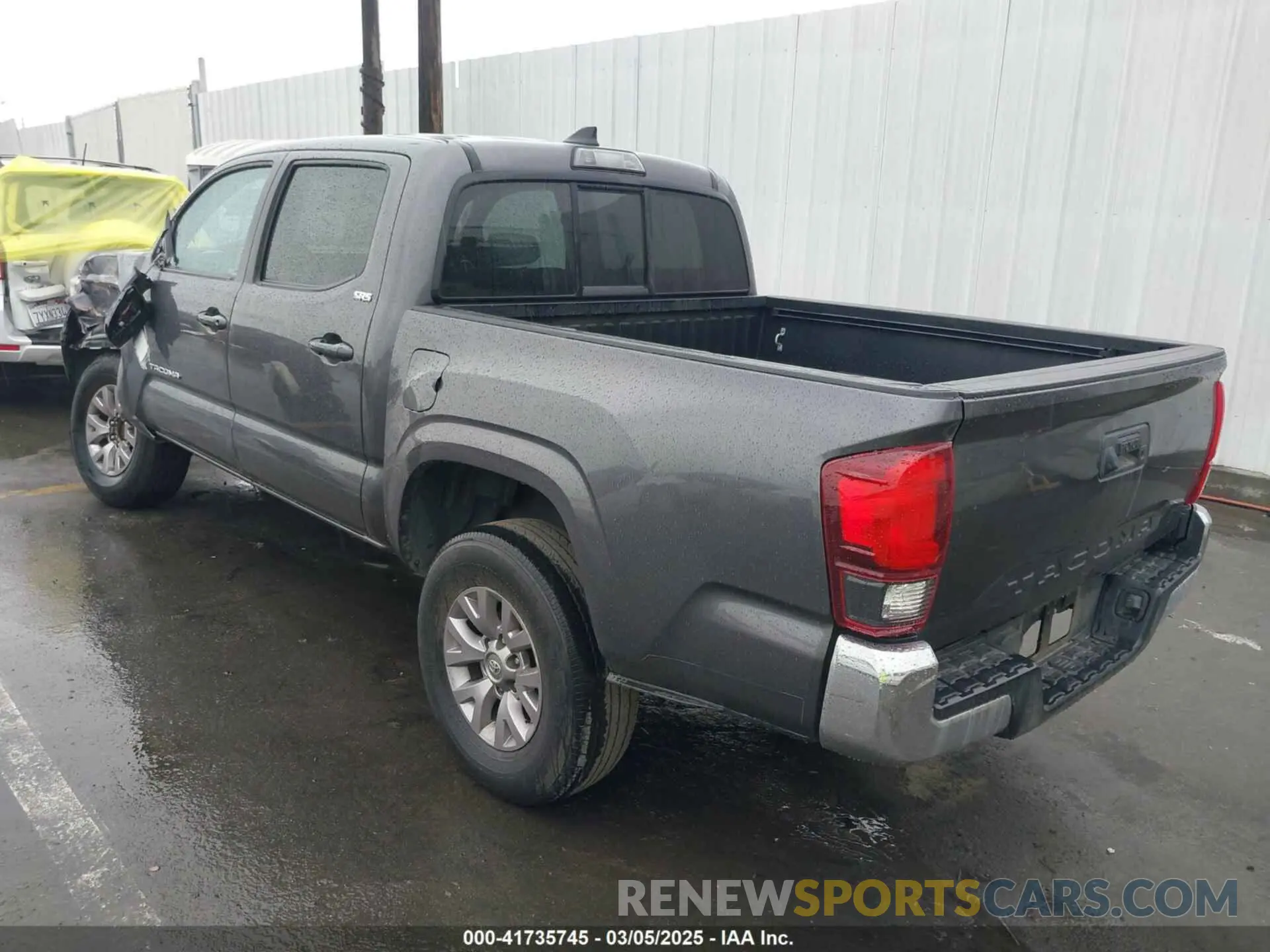 3 fotografías del automóvil dañado 5TFAX5GN8KX162919 TOYOTA TACOMA 2019