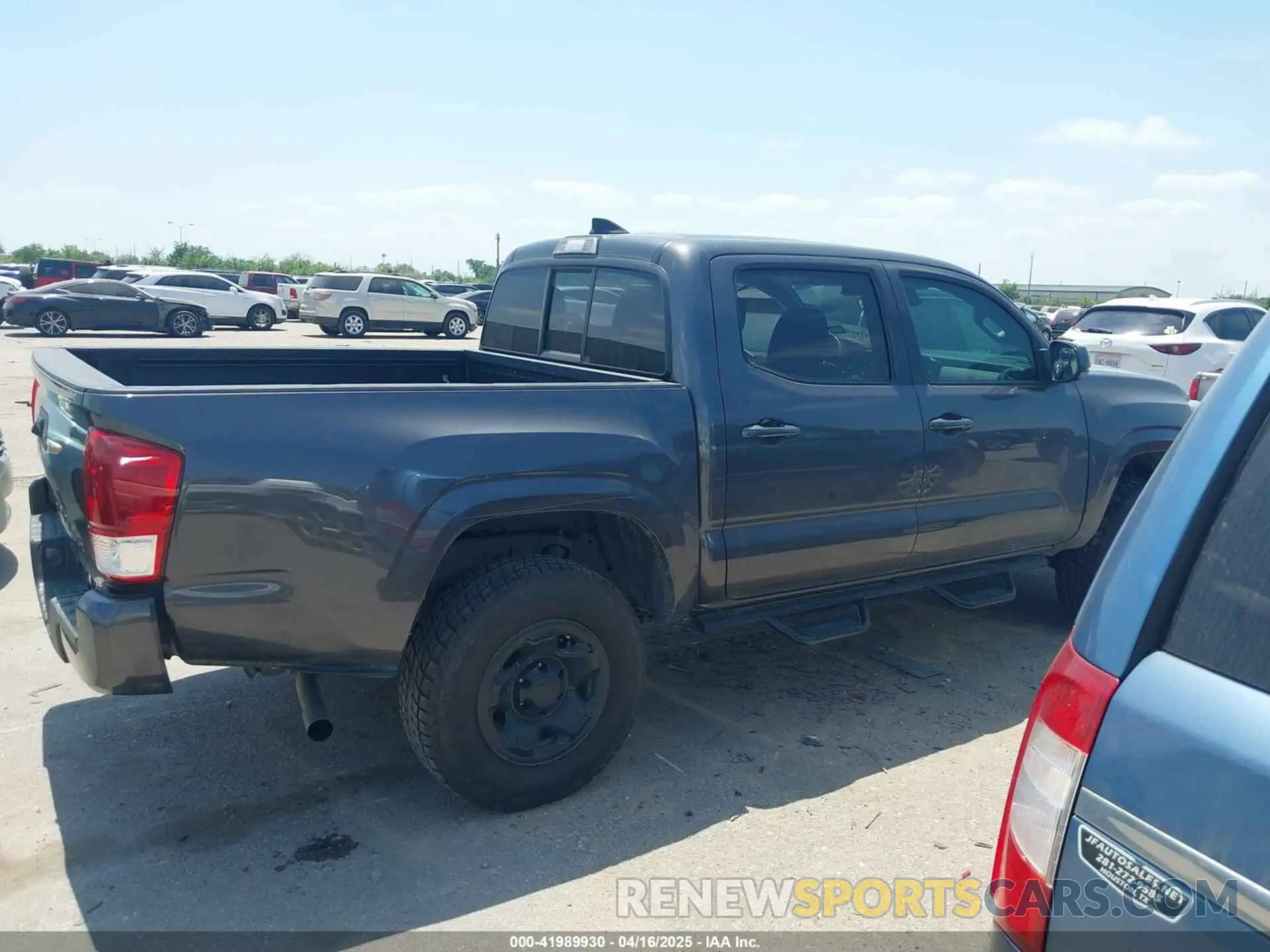 14 fotografías del automóvil dañado 5TFAX5GN9KX139813 TOYOTA TACOMA 2019
