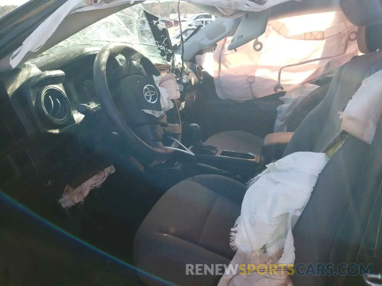 5 fotografías del automóvil dañado 5TFAX5GN9KX149113 TOYOTA TACOMA 2019