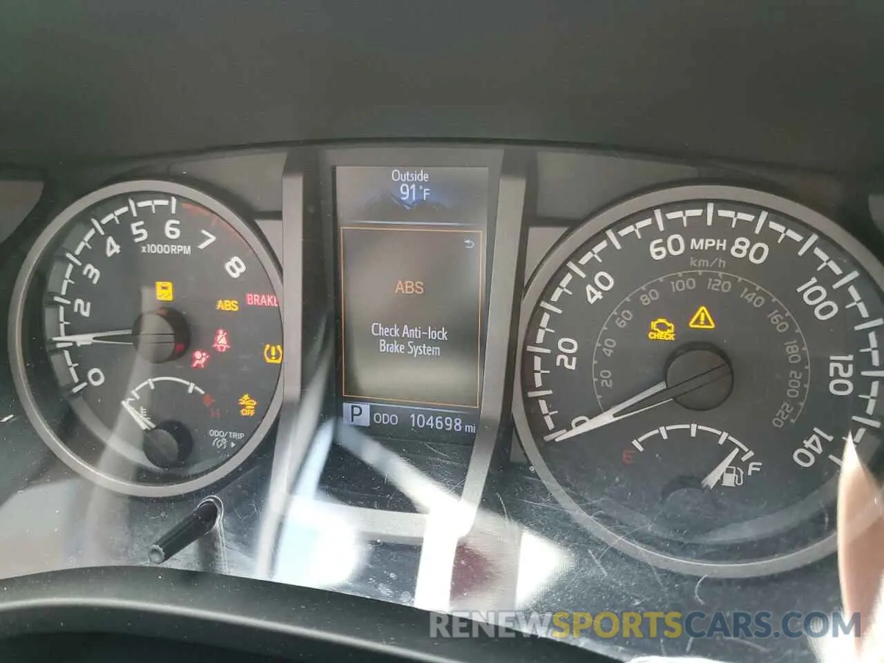 9 fotografías del automóvil dañado 5TFAZ5CN1KX076898 TOYOTA TACOMA 2019