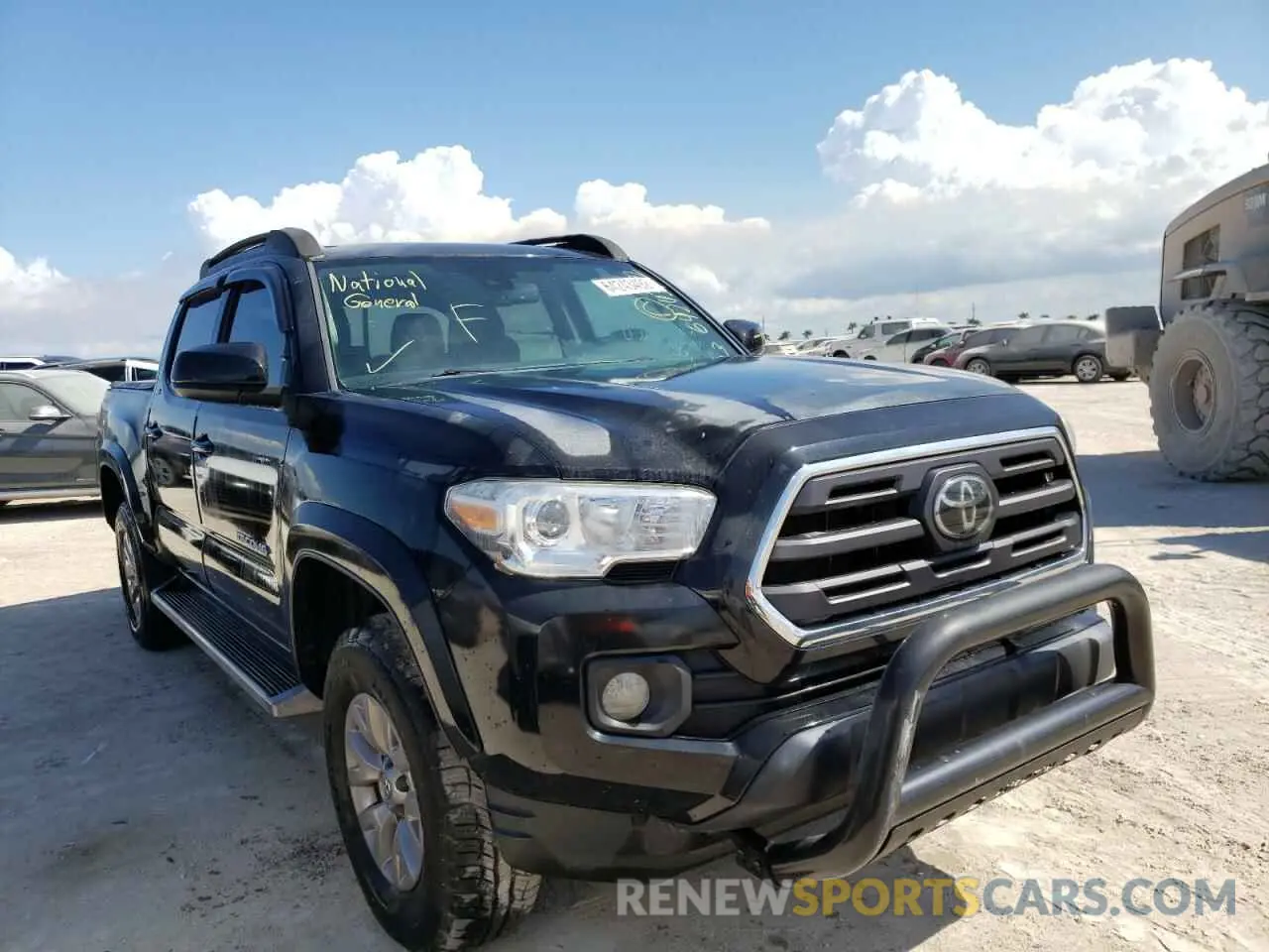 1 fotografías del automóvil dañado 5TFAZ5CN2KX076697 TOYOTA TACOMA 2019
