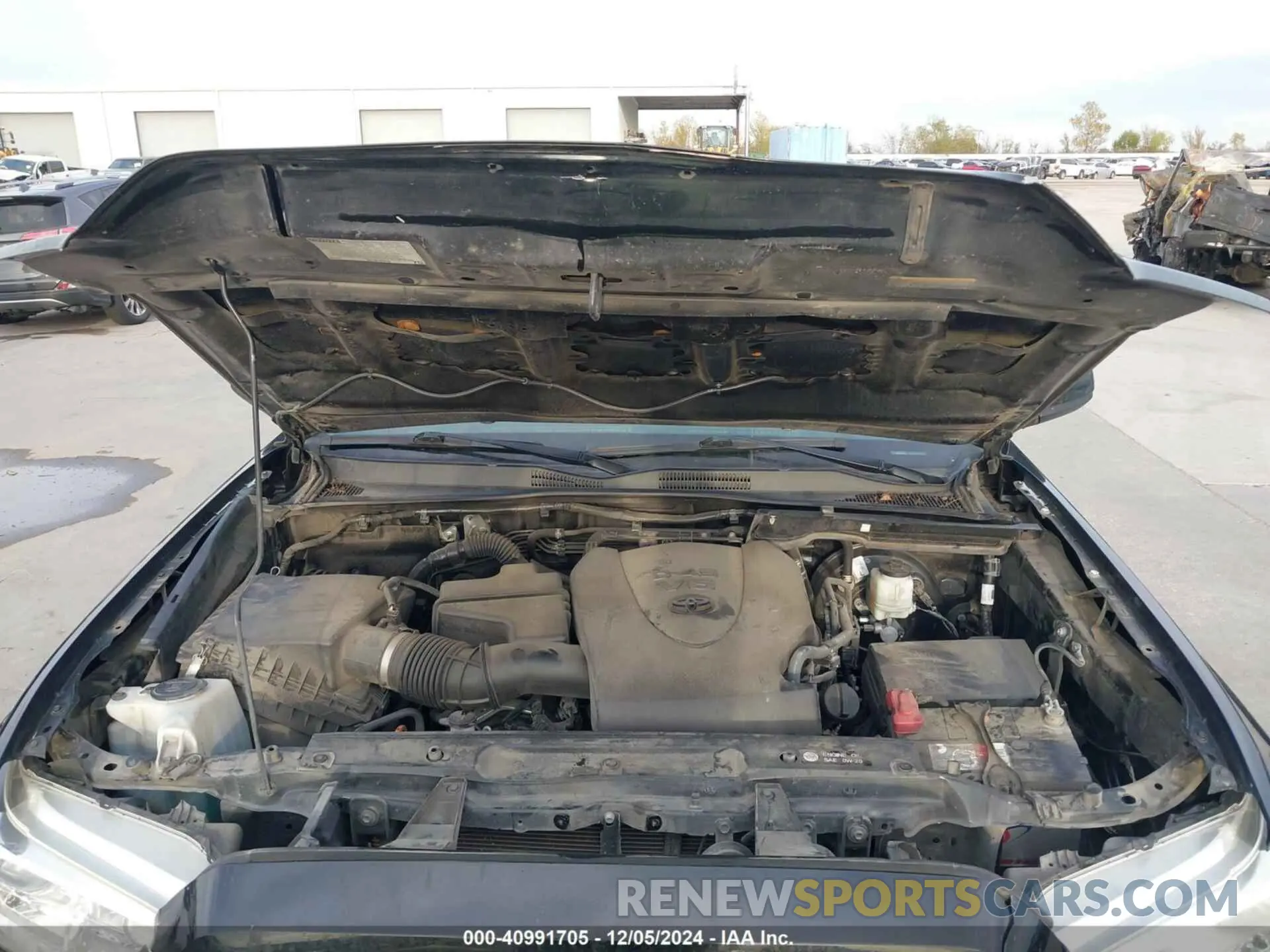 10 fotografías del automóvil dañado 5TFAZ5CN4KX076443 TOYOTA TACOMA 2019