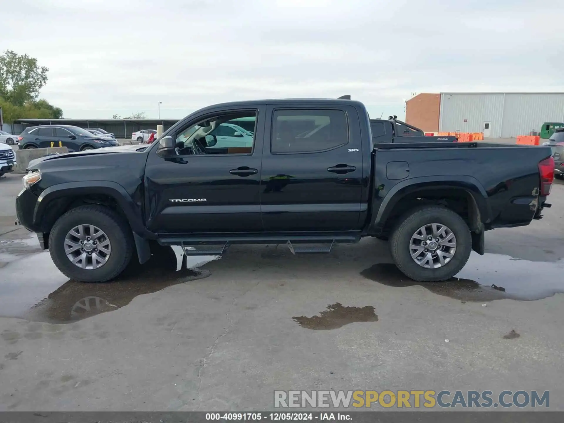 14 fotografías del automóvil dañado 5TFAZ5CN4KX076443 TOYOTA TACOMA 2019