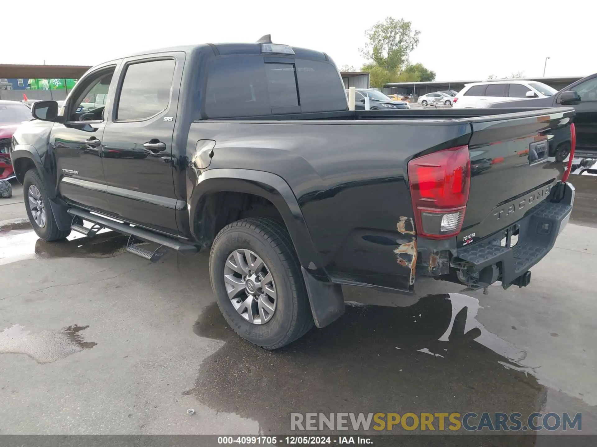 3 fotografías del automóvil dañado 5TFAZ5CN4KX076443 TOYOTA TACOMA 2019