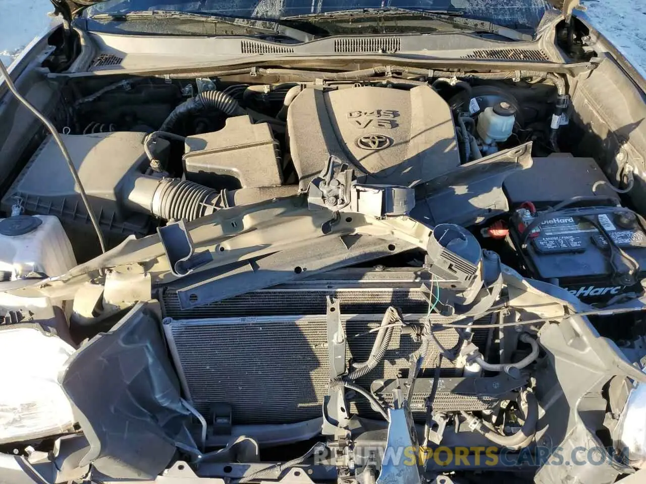 11 fotografías del automóvil dañado 5TFAZ5CN6KX077836 TOYOTA TACOMA 2019