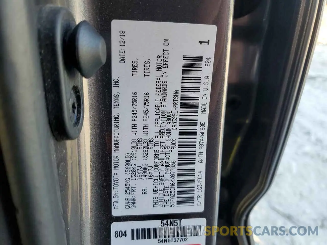 12 fotografías del automóvil dañado 5TFAZ5CN6KX077836 TOYOTA TACOMA 2019