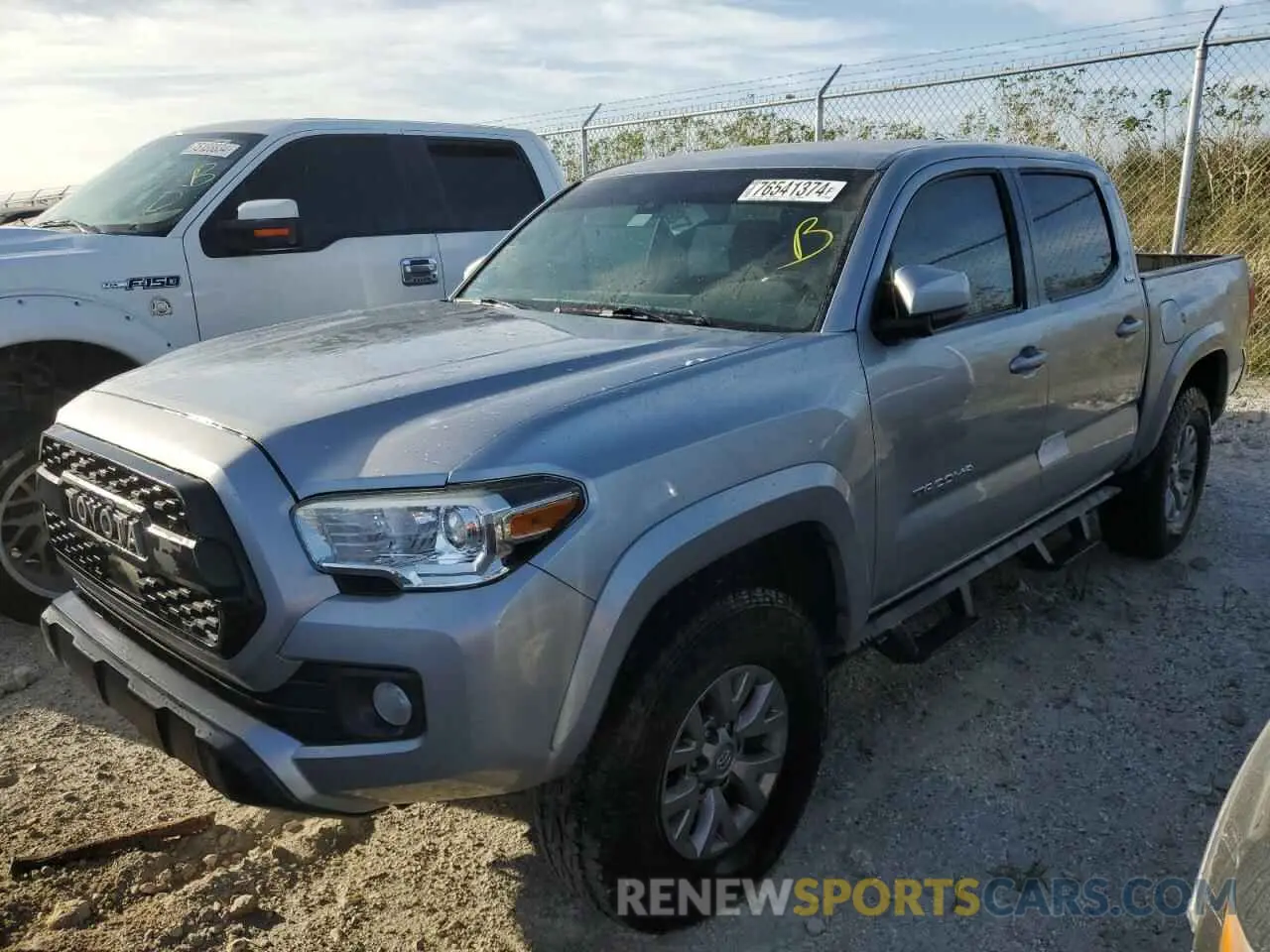 1 fotografías del automóvil dañado 5TFAZ5CN7KX076520 TOYOTA TACOMA 2019