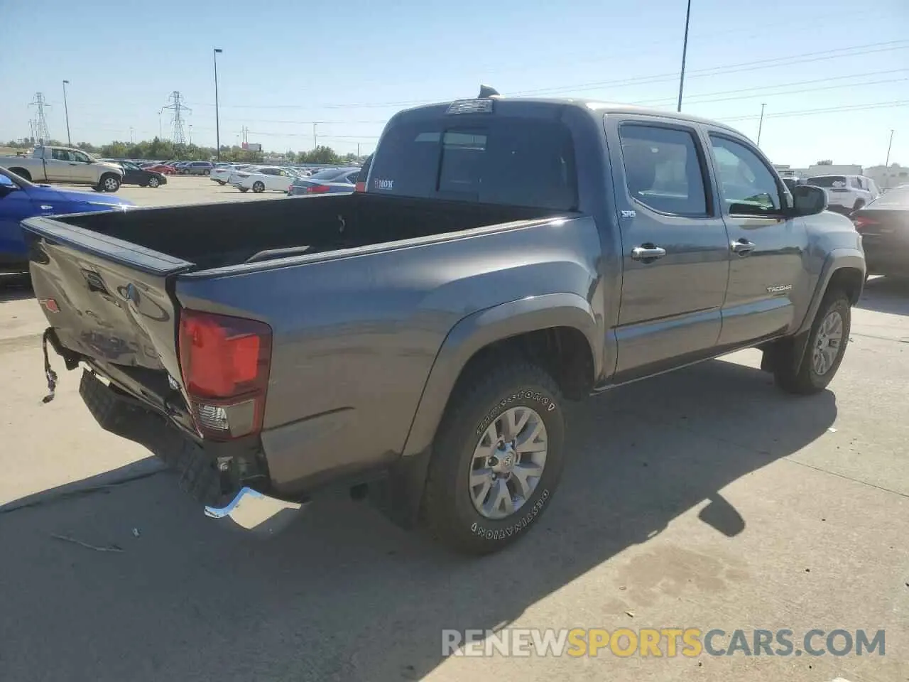 3 fotografías del automóvil dañado 5TFAZ5CN8KX085923 TOYOTA TACOMA 2019