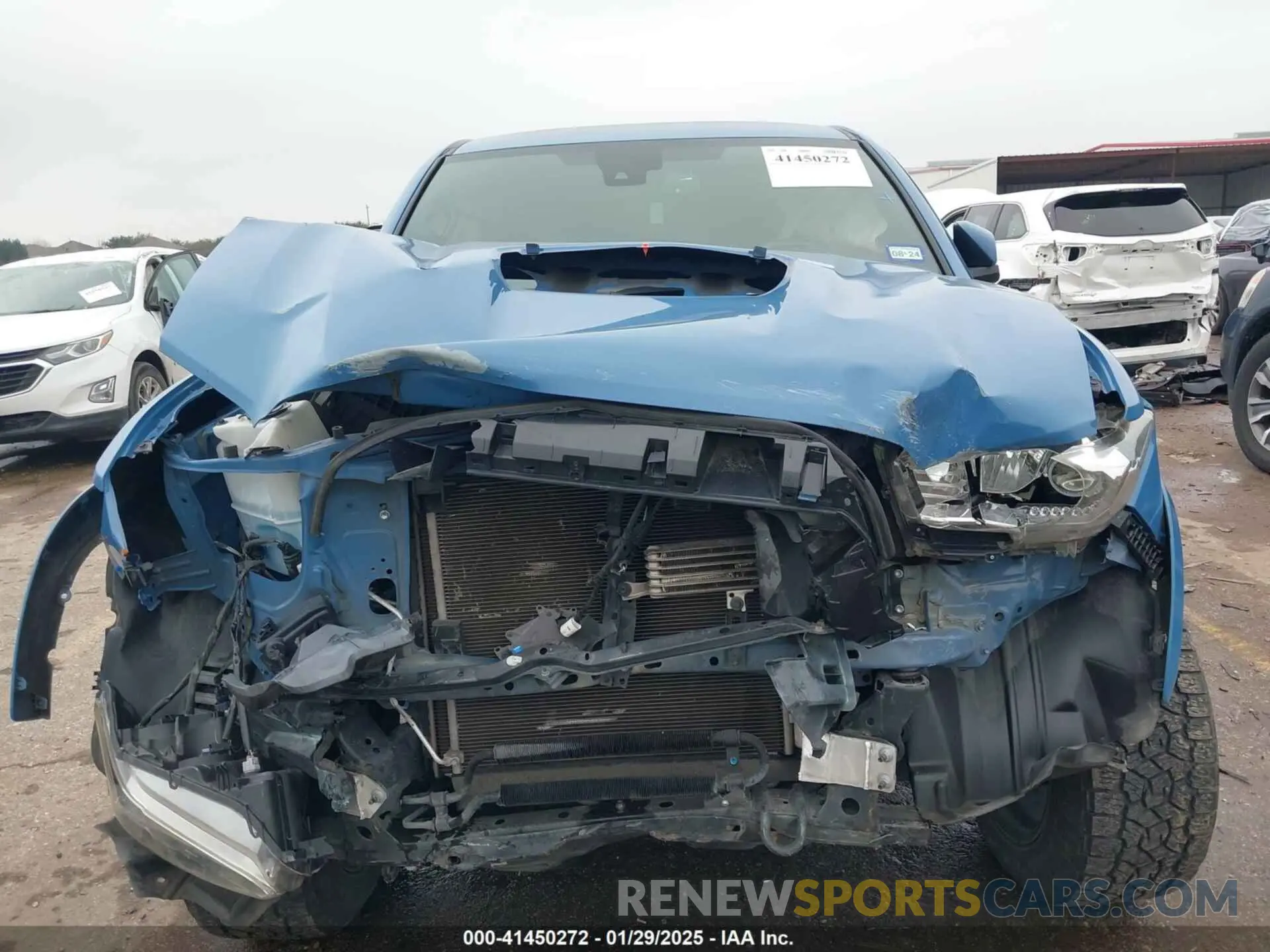 13 fotografías del automóvil dañado 5TFAZ5CN9KX086109 TOYOTA TACOMA 2019