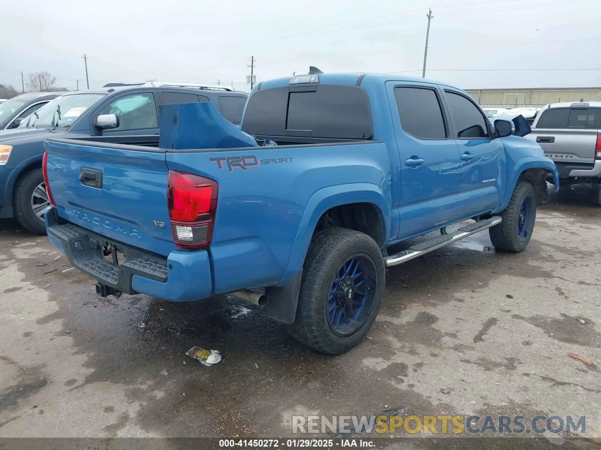 4 fotografías del automóvil dañado 5TFAZ5CN9KX086109 TOYOTA TACOMA 2019