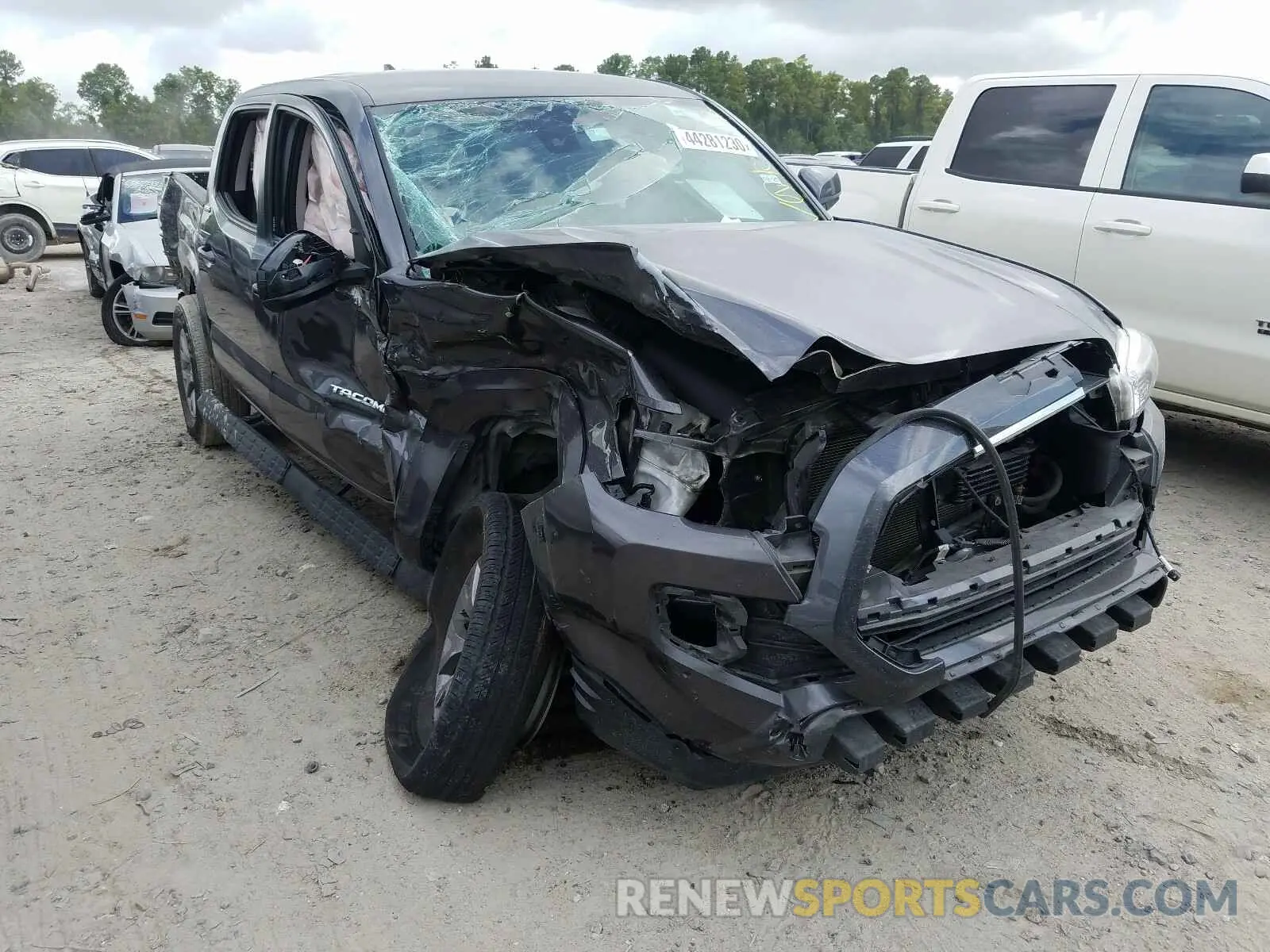 1 fotografías del automóvil dañado 5TFAZ5CNXKX080481 TOYOTA TACOMA 2019