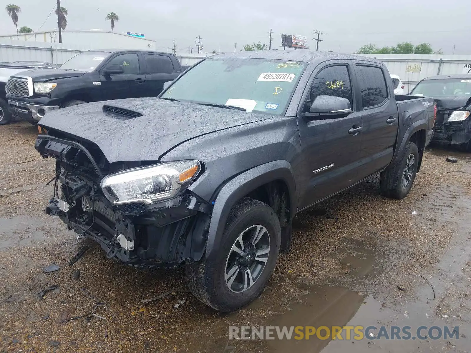2 fotografías del automóvil dañado 5TFAZ5CNXKX086538 TOYOTA TACOMA 2019