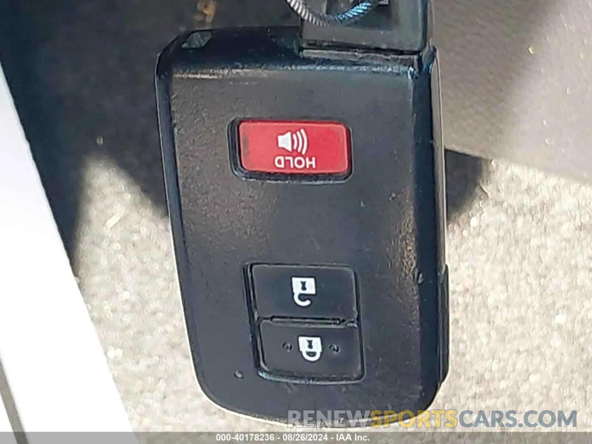 11 fotografías del automóvil dañado 5TFCZ5AN0KX172064 TOYOTA TACOMA 2019