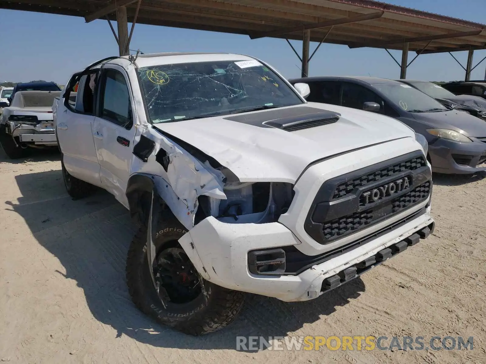 1 fotografías del automóvil dañado 5TFCZ5AN0KX174459 TOYOTA TACOMA 2019