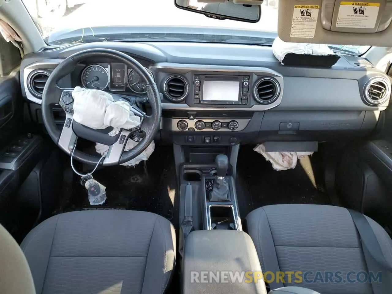 8 fotografías del automóvil dañado 5TFCZ5AN0KX183176 TOYOTA TACOMA 2019