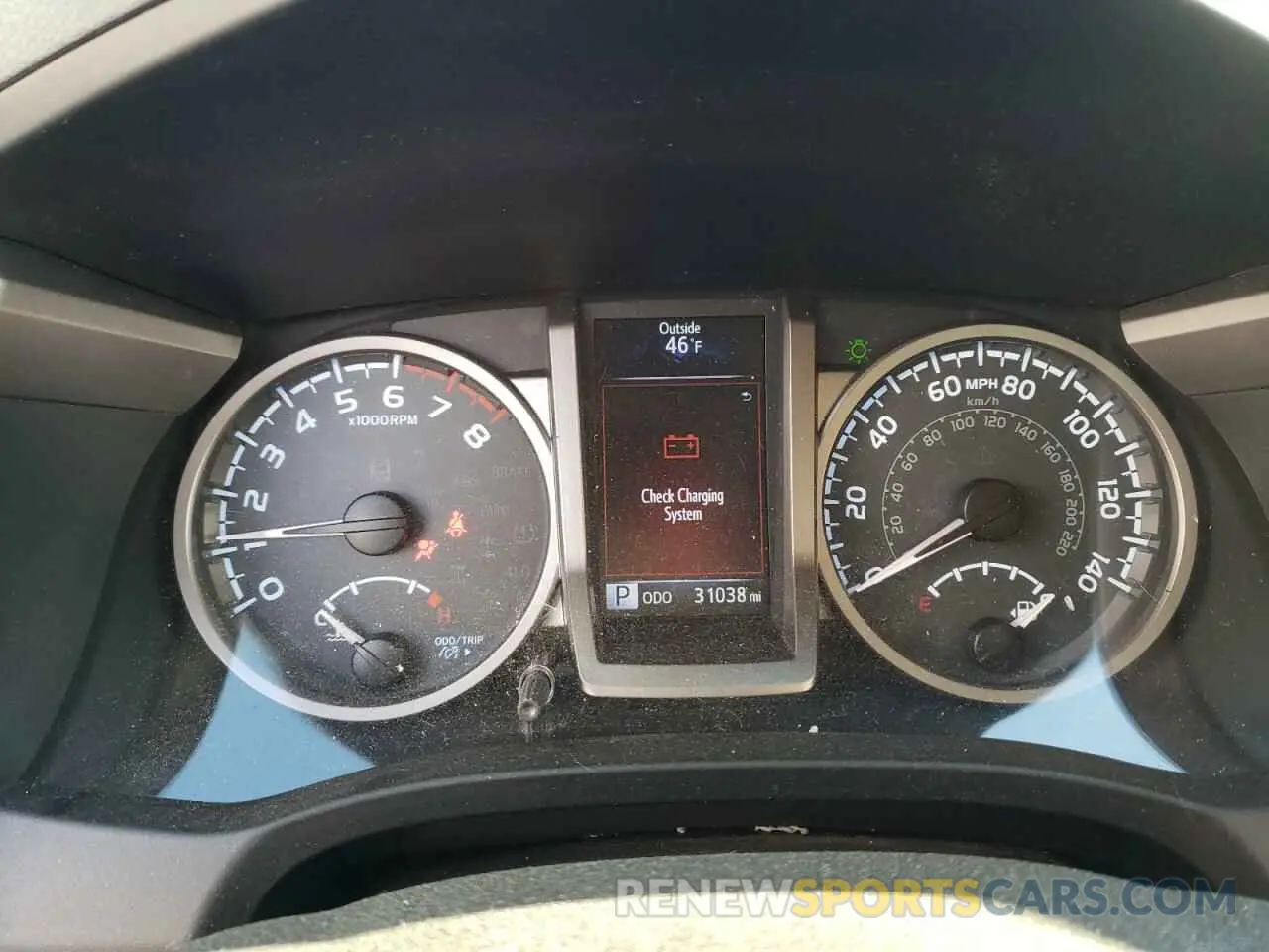 9 fotografías del automóvil dañado 5TFCZ5AN0KX183176 TOYOTA TACOMA 2019