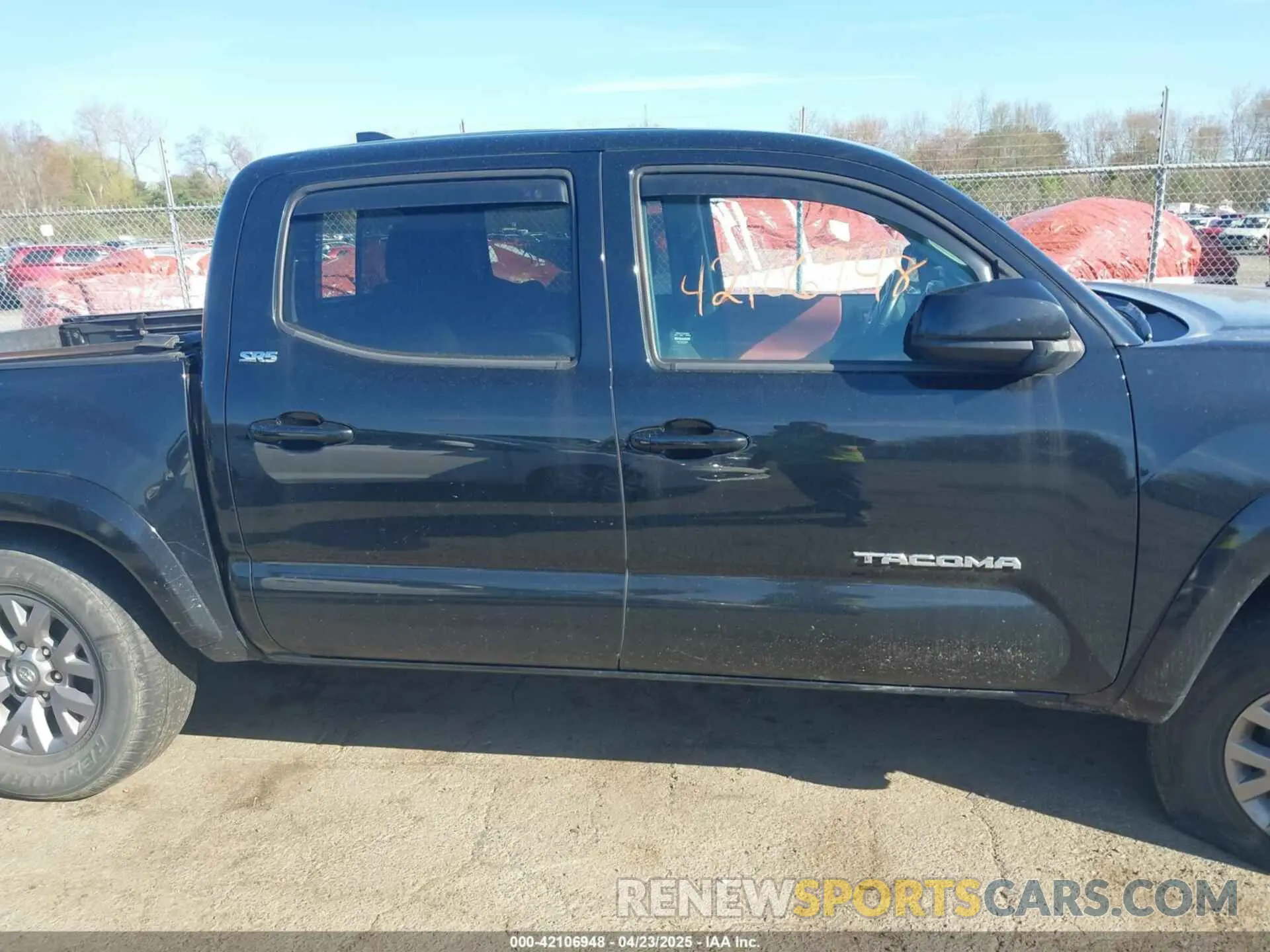 13 fotografías del automóvil dañado 5TFCZ5AN0KX195134 TOYOTA TACOMA 2019