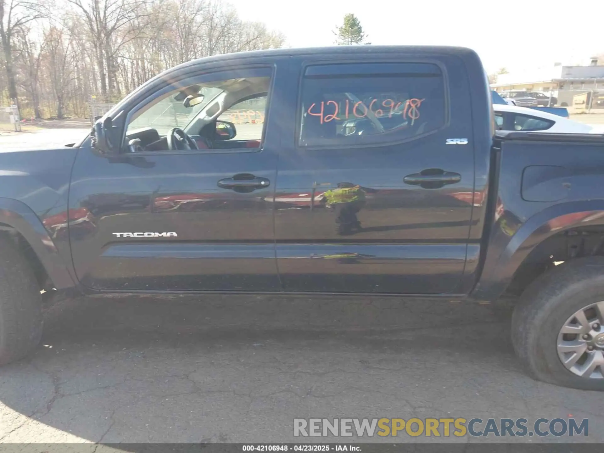 14 fotografías del automóvil dañado 5TFCZ5AN0KX195134 TOYOTA TACOMA 2019