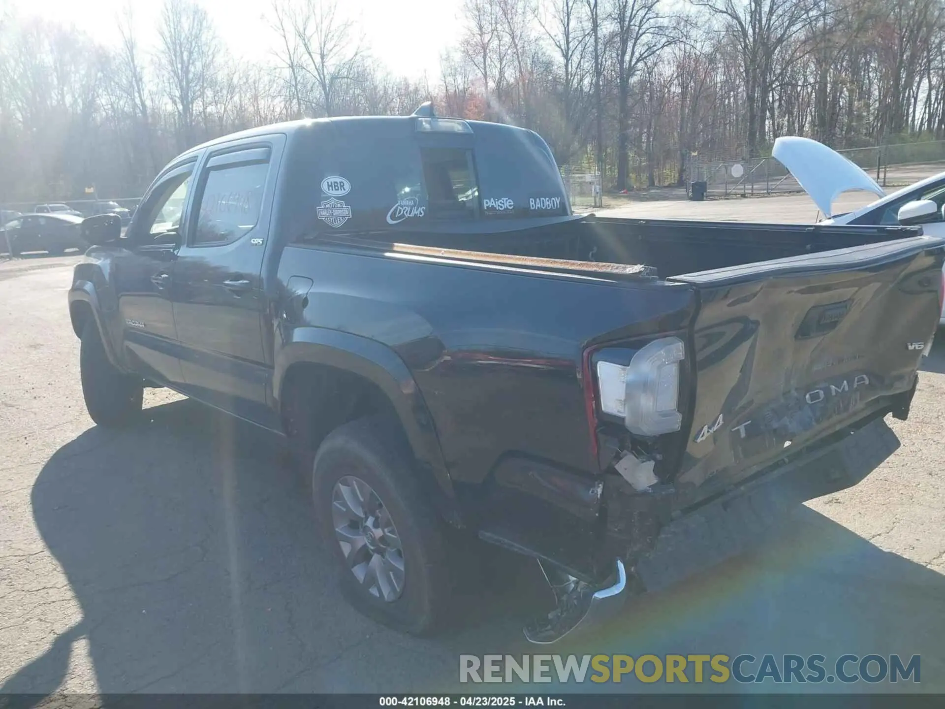 3 fotografías del automóvil dañado 5TFCZ5AN0KX195134 TOYOTA TACOMA 2019