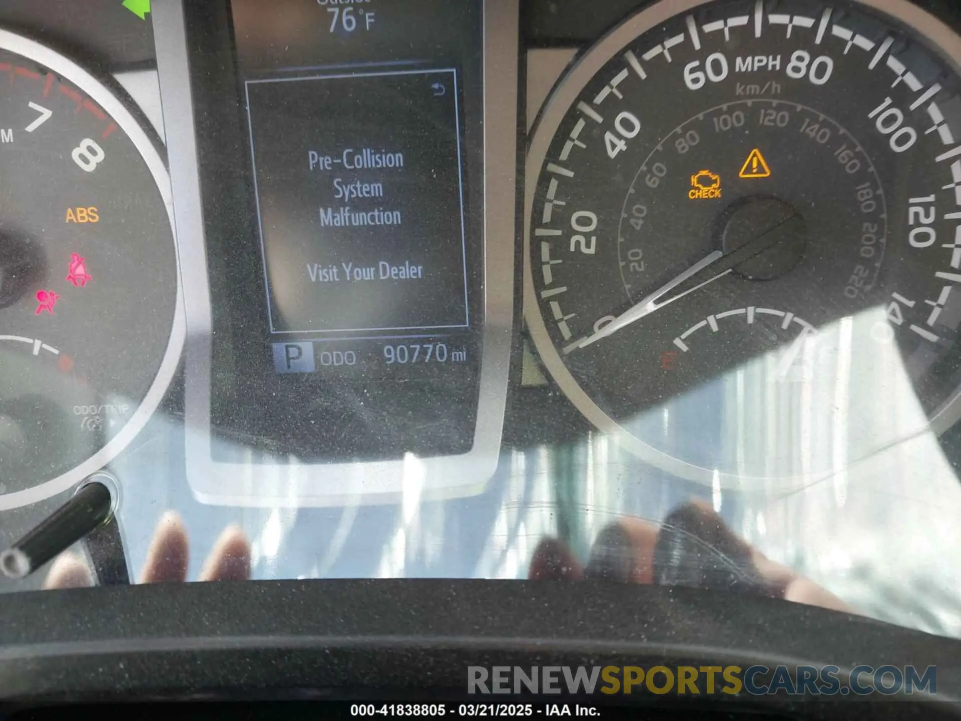 15 fotografías del automóvil dañado 5TFCZ5AN0KX201398 TOYOTA TACOMA 2019
