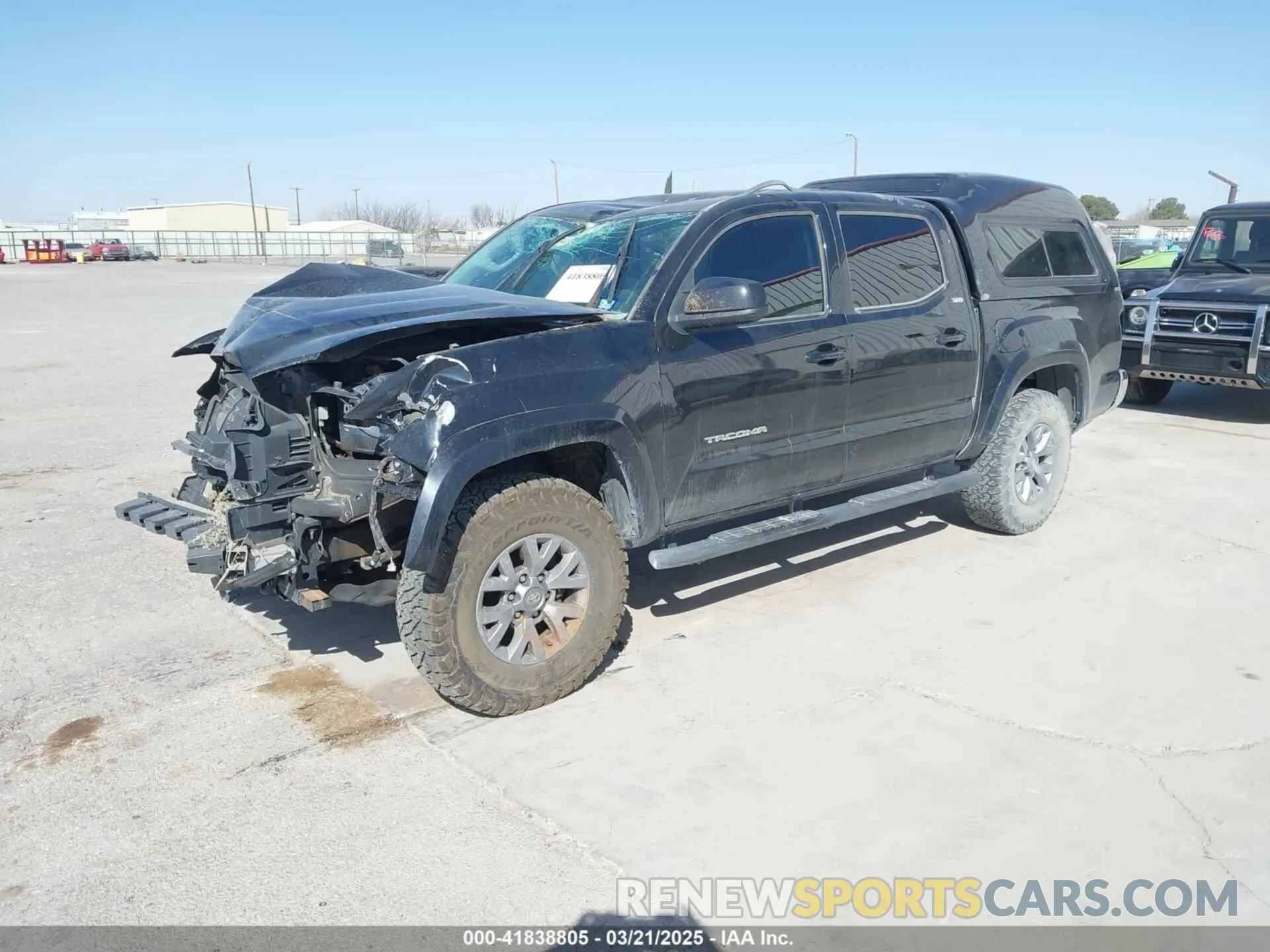 2 fotografías del automóvil dañado 5TFCZ5AN0KX201398 TOYOTA TACOMA 2019