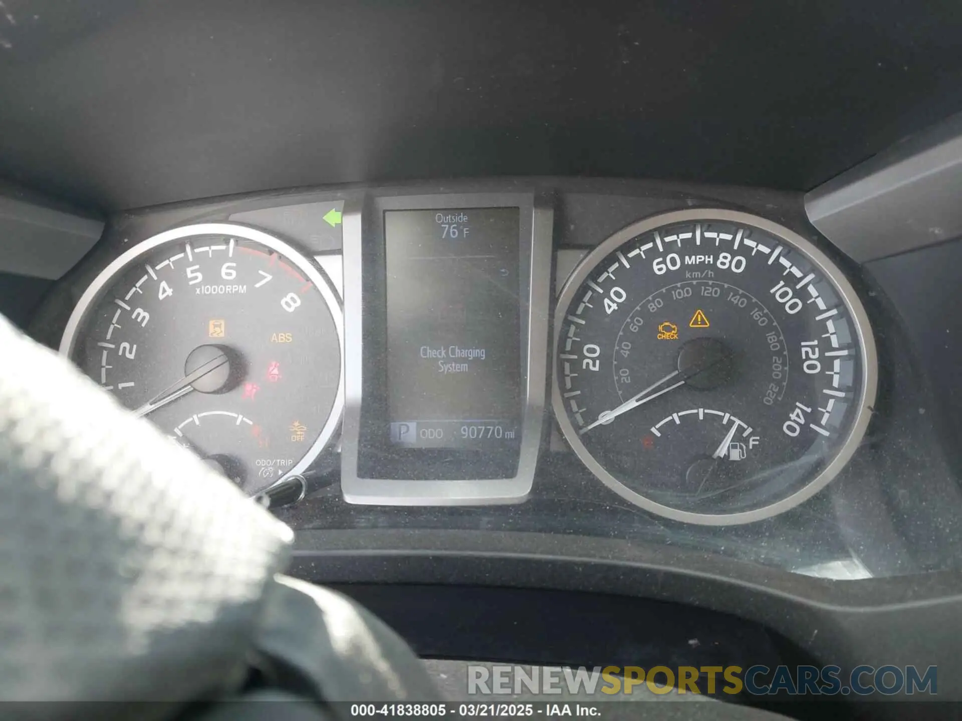 7 fotografías del automóvil dañado 5TFCZ5AN0KX201398 TOYOTA TACOMA 2019
