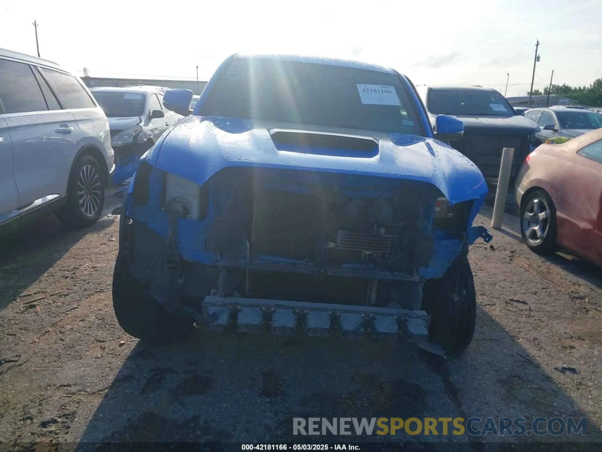 13 fotografías del automóvil dañado 5TFCZ5AN0KX201840 TOYOTA TACOMA 2019