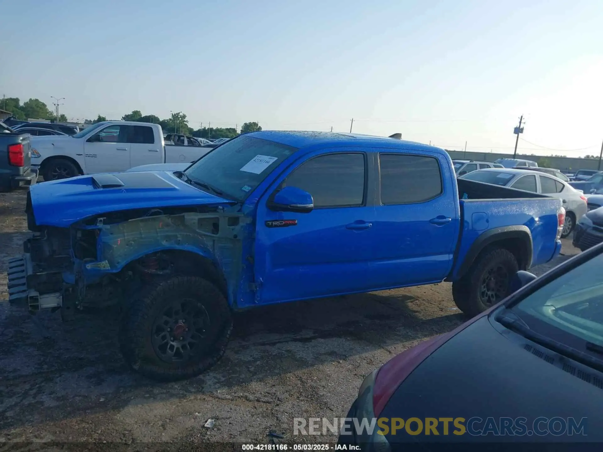 15 fotografías del automóvil dañado 5TFCZ5AN0KX201840 TOYOTA TACOMA 2019