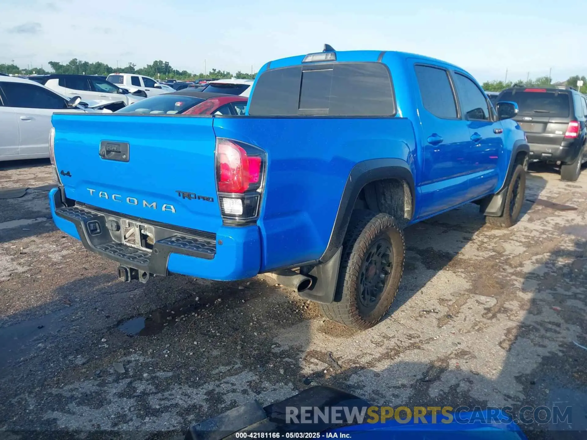 4 fotografías del automóvil dañado 5TFCZ5AN0KX201840 TOYOTA TACOMA 2019