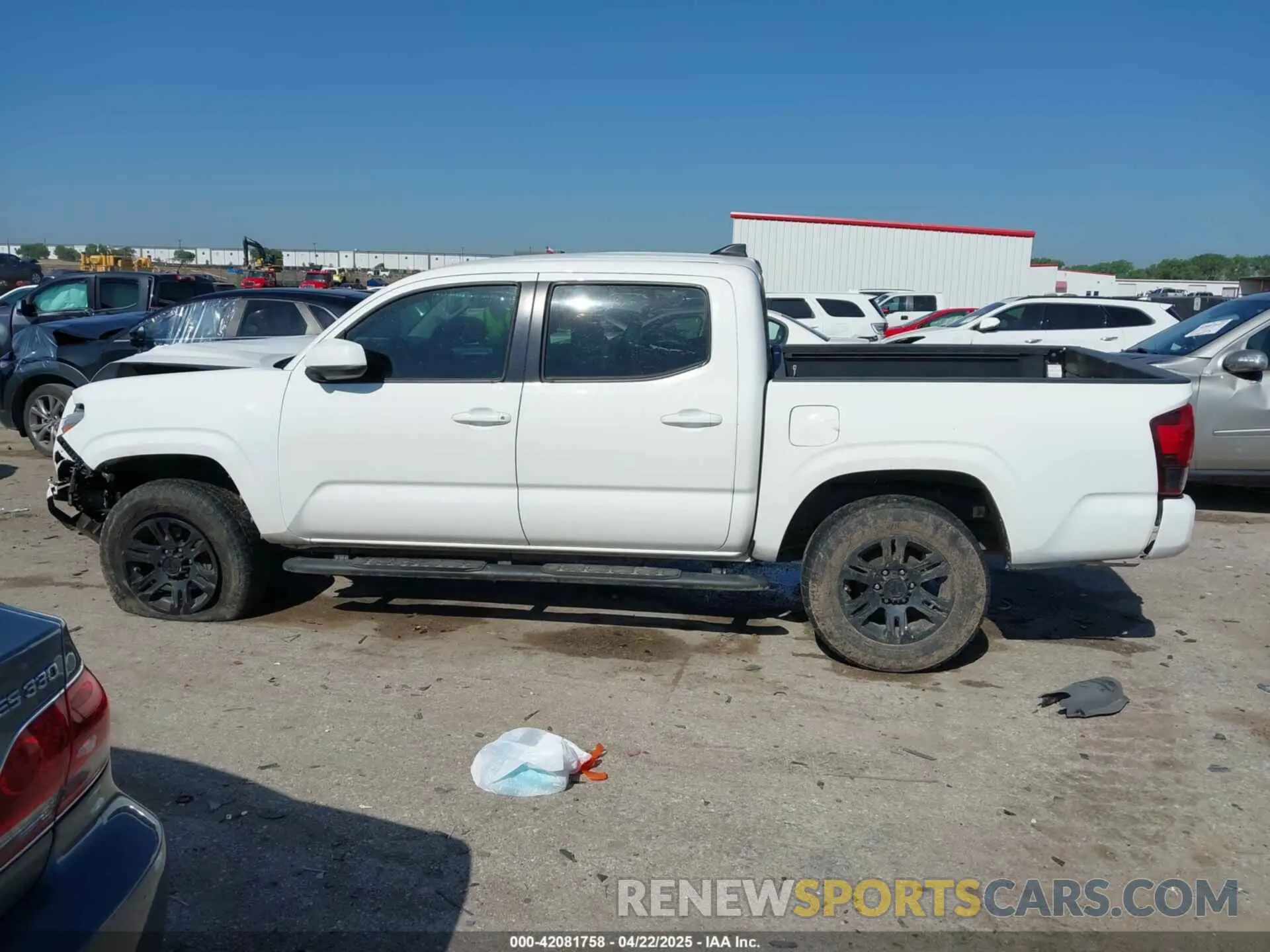 14 fotografías del automóvil dañado 5TFCZ5AN1KX170453 TOYOTA TACOMA 2019