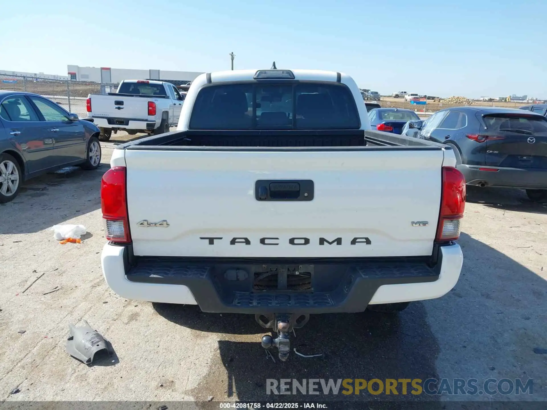 16 fotografías del automóvil dañado 5TFCZ5AN1KX170453 TOYOTA TACOMA 2019