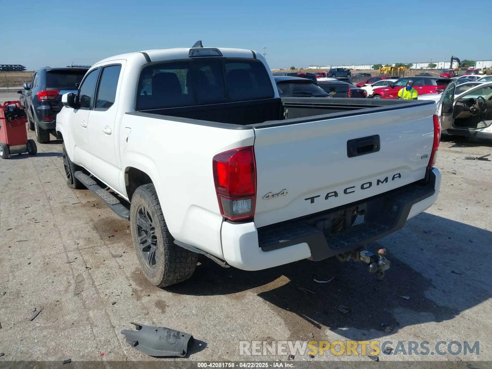 3 fotografías del automóvil dañado 5TFCZ5AN1KX170453 TOYOTA TACOMA 2019