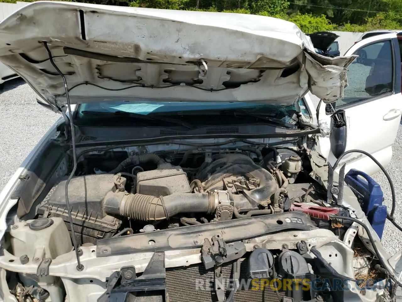 11 fotografías del automóvil dañado 5TFCZ5AN1KX174454 TOYOTA TACOMA 2019
