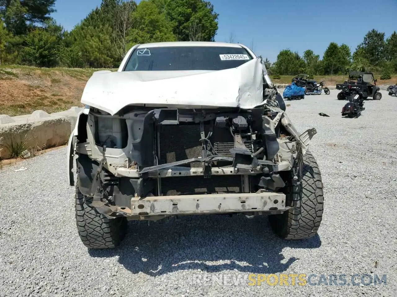 5 fotografías del automóvil dañado 5TFCZ5AN1KX174454 TOYOTA TACOMA 2019