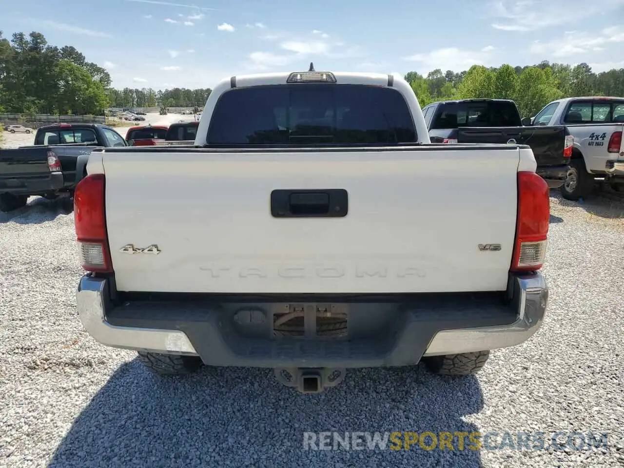 6 fotografías del automóvil dañado 5TFCZ5AN1KX174454 TOYOTA TACOMA 2019