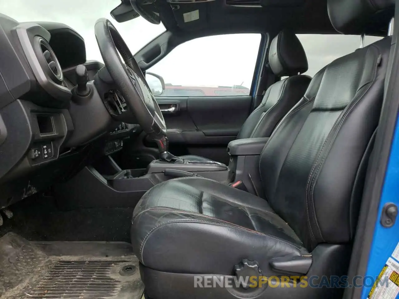 7 fotografías del automóvil dañado 5TFCZ5AN1KX185793 TOYOTA TACOMA 2019