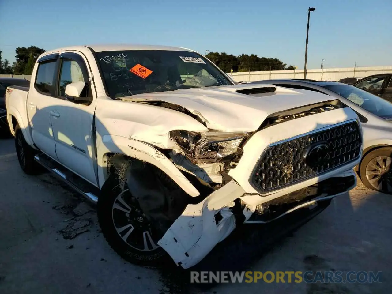 1 fotografías del automóvil dañado 5TFCZ5AN1KX201815 TOYOTA TACOMA 2019