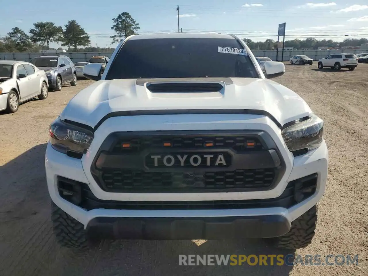 5 fotografías del automóvil dañado 5TFCZ5AN2KX188184 TOYOTA TACOMA 2019