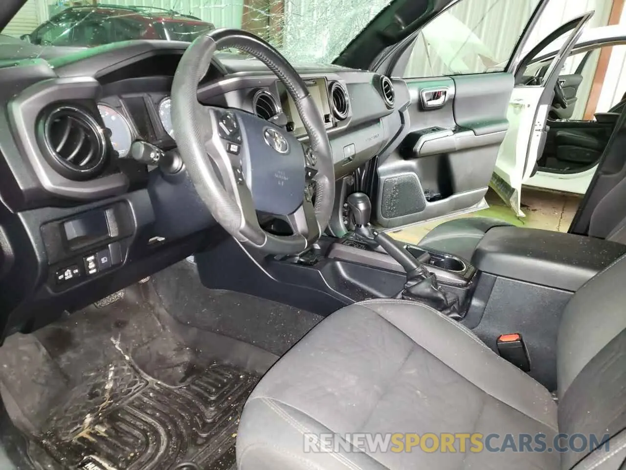 7 fotografías del automóvil dañado 5TFCZ5AN2KX194082 TOYOTA TACOMA 2019