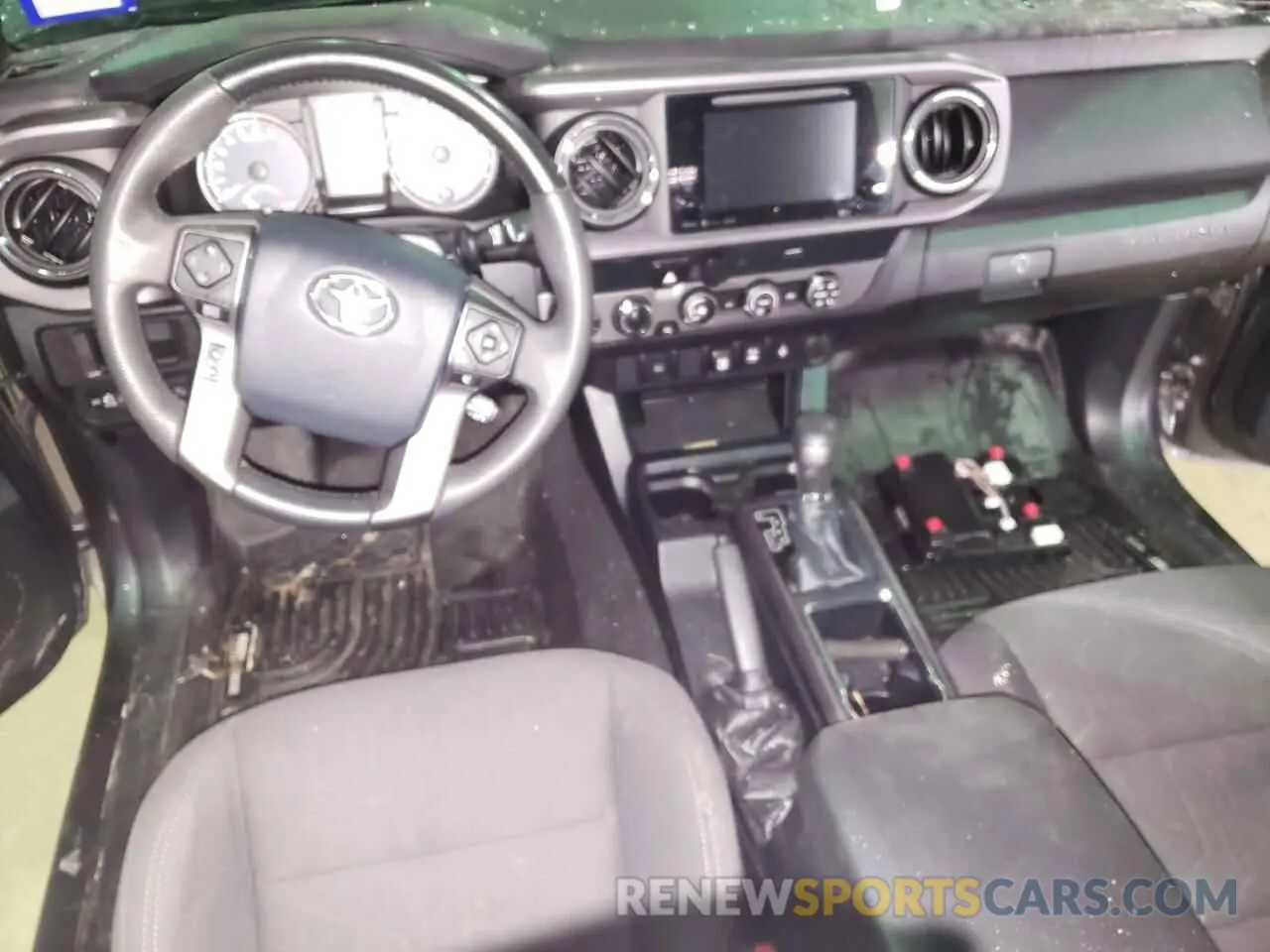 8 fotografías del automóvil dañado 5TFCZ5AN2KX194082 TOYOTA TACOMA 2019