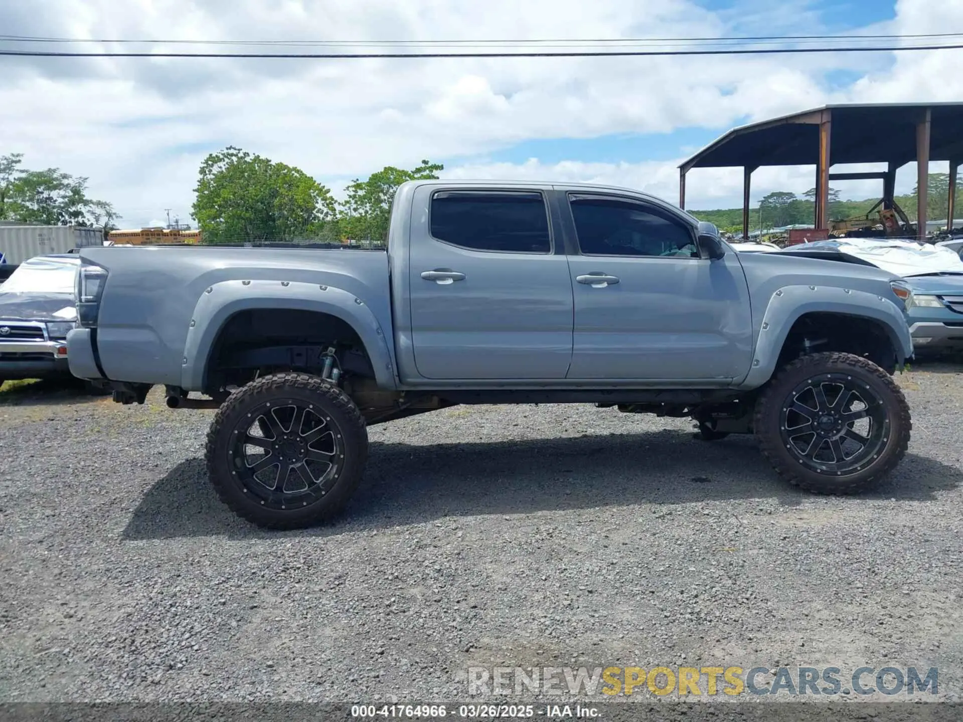 13 fotografías del automóvil dañado 5TFCZ5AN2KX204125 TOYOTA TACOMA 2019