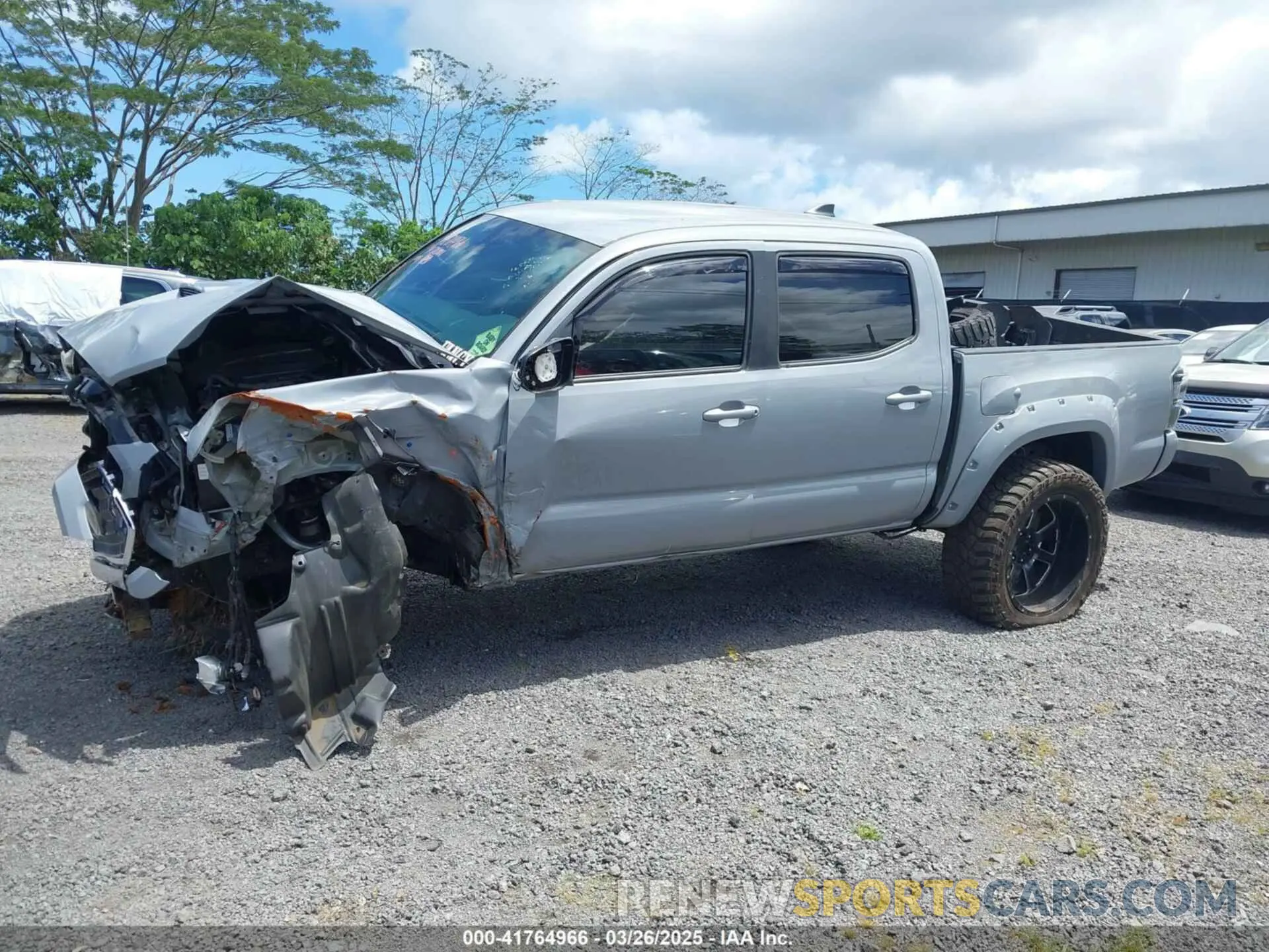 14 fotografías del automóvil dañado 5TFCZ5AN2KX204125 TOYOTA TACOMA 2019