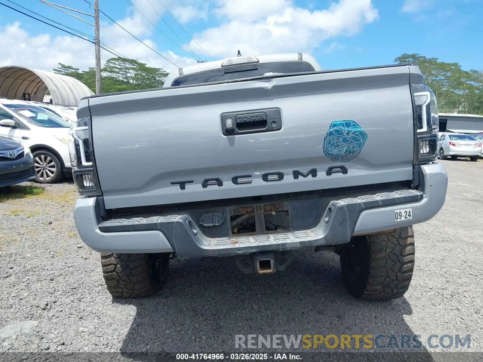 16 fotografías del automóvil dañado 5TFCZ5AN2KX204125 TOYOTA TACOMA 2019