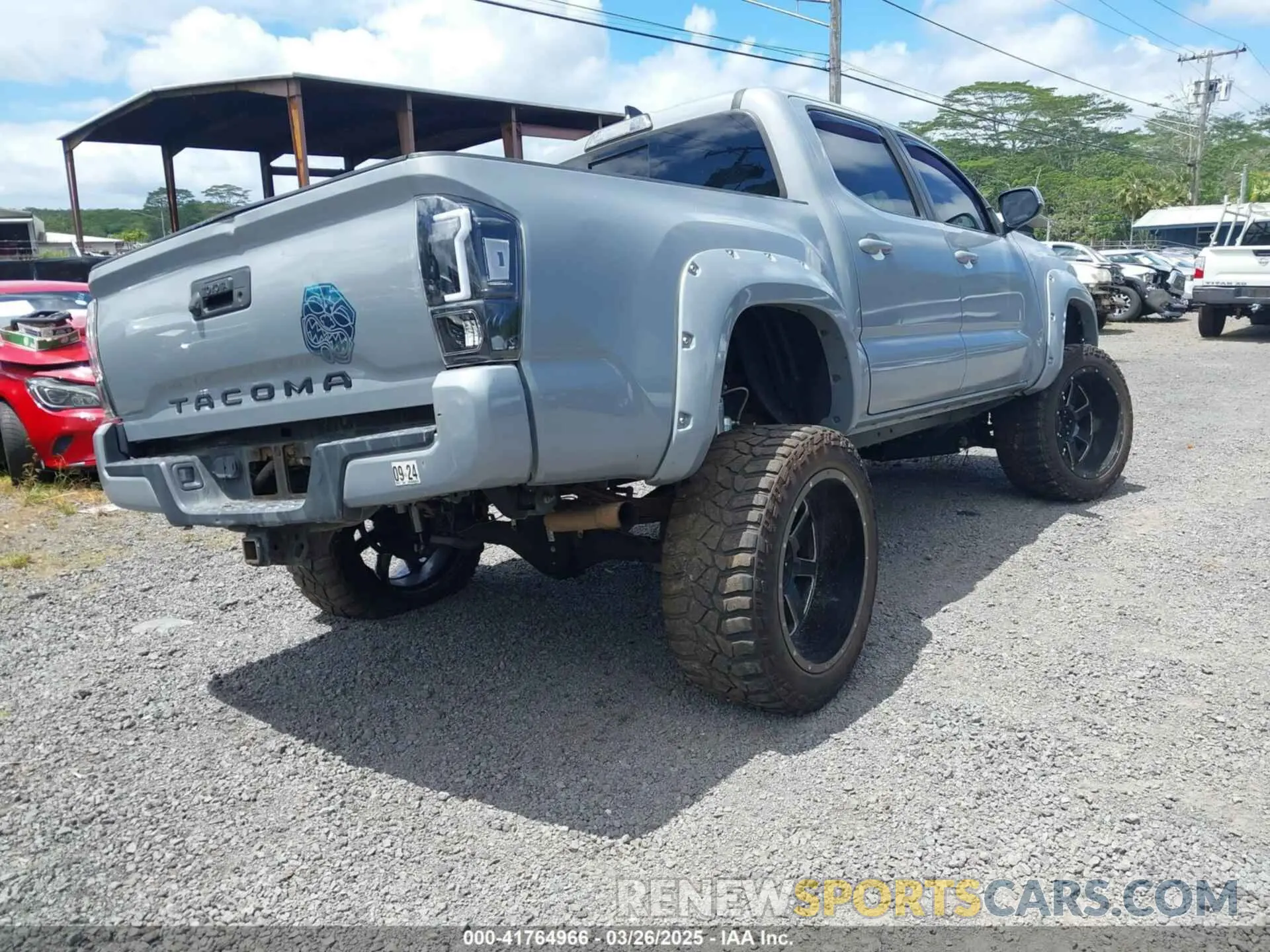 4 fotografías del automóvil dañado 5TFCZ5AN2KX204125 TOYOTA TACOMA 2019